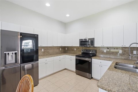 Casa en venta en Cape Coral, Florida, 4 dormitorios, 229.56 m2 № 2196624 - foto 10