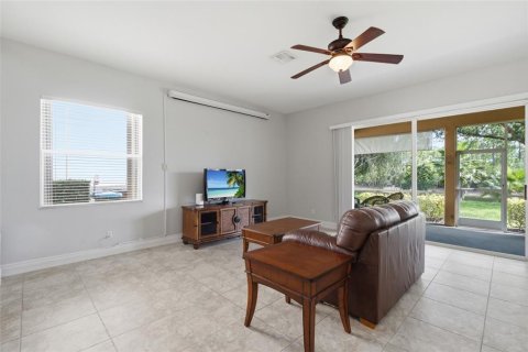 Casa en venta en Cape Coral, Florida, 4 dormitorios, 229.56 m2 № 2196624 - foto 6