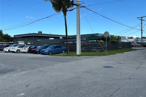 Immobilier commercial à vendre à Miramar, Floride № 1951540 - photo 3