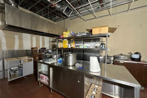 Immobilier commercial à vendre à Miramar, Floride № 1951540 - photo 13
