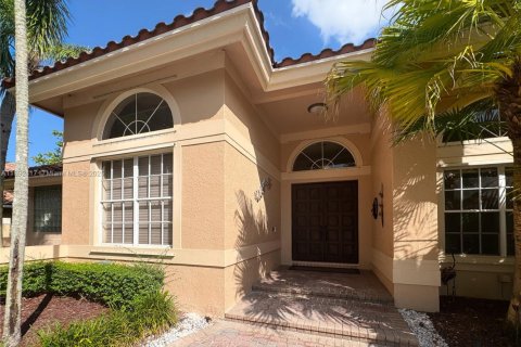 Villa ou maison à vendre à Weston, Floride: 5 chambres, 297.47 m2 № 1946534 - photo 9