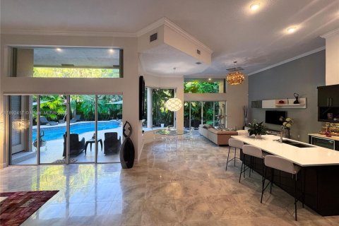 Villa ou maison à vendre à Weston, Floride: 5 chambres, 297.47 m2 № 1946534 - photo 16