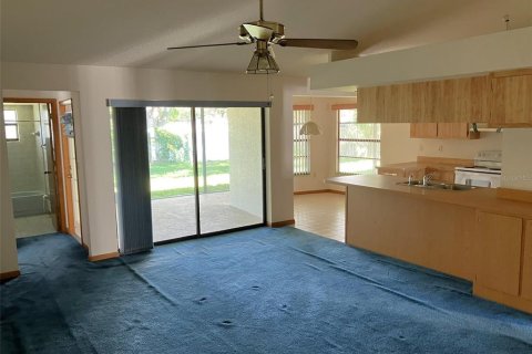 Casa en venta en Palm Harbor, Florida, 4 dormitorios, 197.51 m2 № 1907320 - foto 9