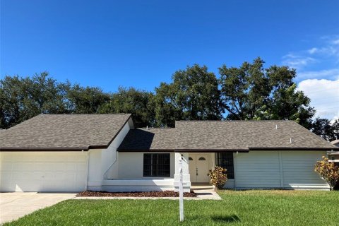 Casa en venta en Palm Harbor, Florida, 4 dormitorios, 197.51 m2 № 1907320 - foto 1