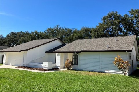 Casa en venta en Palm Harbor, Florida, 4 dormitorios, 197.51 m2 № 1907320 - foto 3