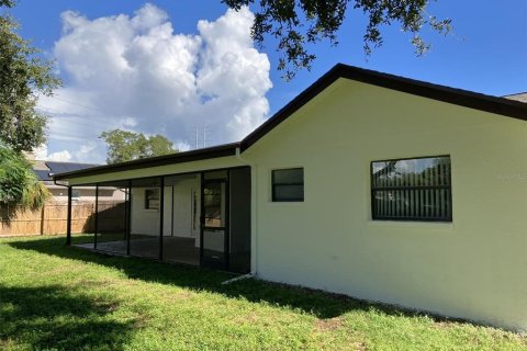 Casa en venta en Palm Harbor, Florida, 4 dormitorios, 197.51 m2 № 1907320 - foto 5