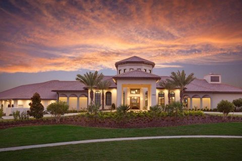 House in Davenport, Florida 4 bedrooms, 210.8 sq.m. № 2213627 - photo 5