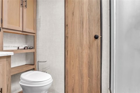 Apartamento en alquiler en Hollywood, Florida, 1 dormitorio, 129.32 m2 № 1965089 - foto 20