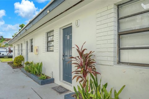 Apartamento en alquiler en Hollywood, Florida, 1 dormitorio, 129.32 m2 № 1965089 - foto 9