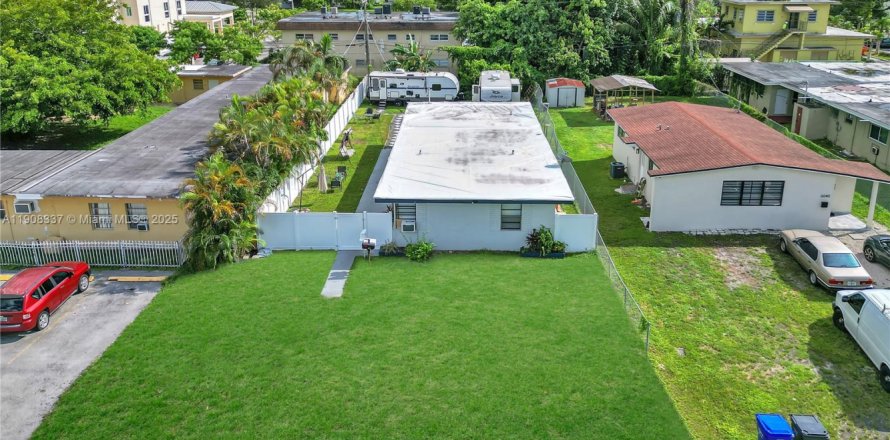 Apartamento en Hollywood, Florida 1 dormitorio, 129.32 m2 № 1965089