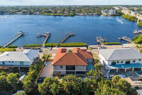 Villa ou maison à vendre à Nokomis, Floride: 3 chambres, 257.9 m2 № 2391043 - photo 4