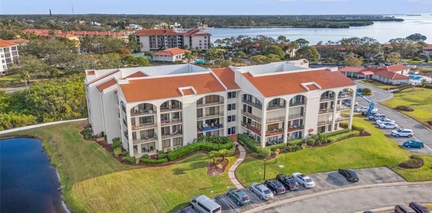 Condo in Tarpon Springs, Florida, 2 bedrooms  № 1540537