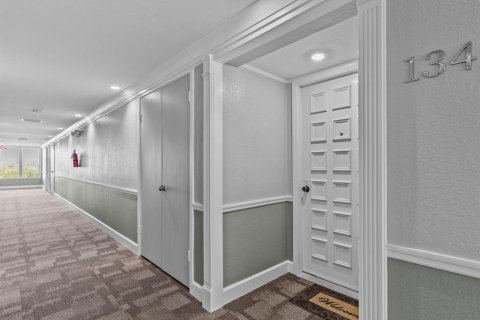 Condo in Tarpon Springs, Florida, 2 bedrooms  № 1540537 - photo 2