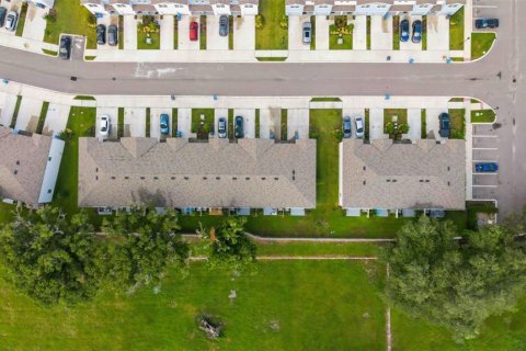 Townhouse in Tampa, Florida 3 bedrooms, 138.24 sq.m. № 2396320 - photo 29