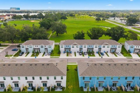 Townhouse in Tampa, Florida 3 bedrooms, 138.24 sq.m. № 2396320 - photo 27