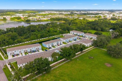 Townhouse in Tampa, Florida 3 bedrooms, 138.24 sq.m. № 2396320 - photo 30