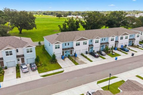 Townhouse in Tampa, Florida 3 bedrooms, 138.24 sq.m. № 2396320 - photo 24