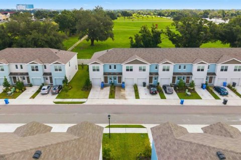 Townhouse in Tampa, Florida 3 bedrooms, 138.24 sq.m. № 2396320 - photo 26