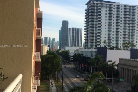Condo in Miami, Florida, 1 bedroom  № 2386910 - photo 19