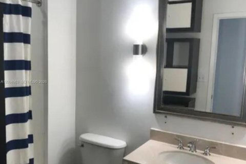 Condo in Miami, Florida, 1 bedroom  № 2386910 - photo 15