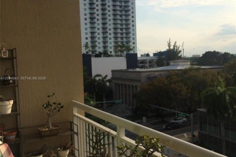 Condo in Miami, Florida, 1 bedroom  № 2386910 - photo 18