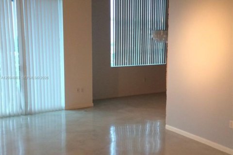 Condo in Miami, Florida, 1 bedroom  № 2386910 - photo 28