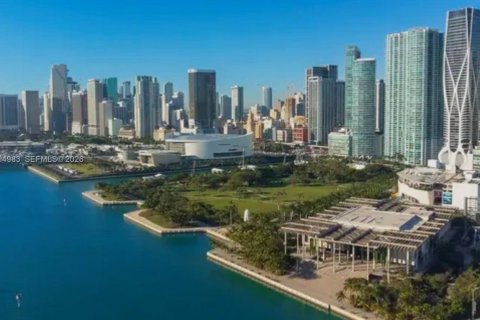 Condo in Miami, Florida, 1 bedroom  № 2386910 - photo 24