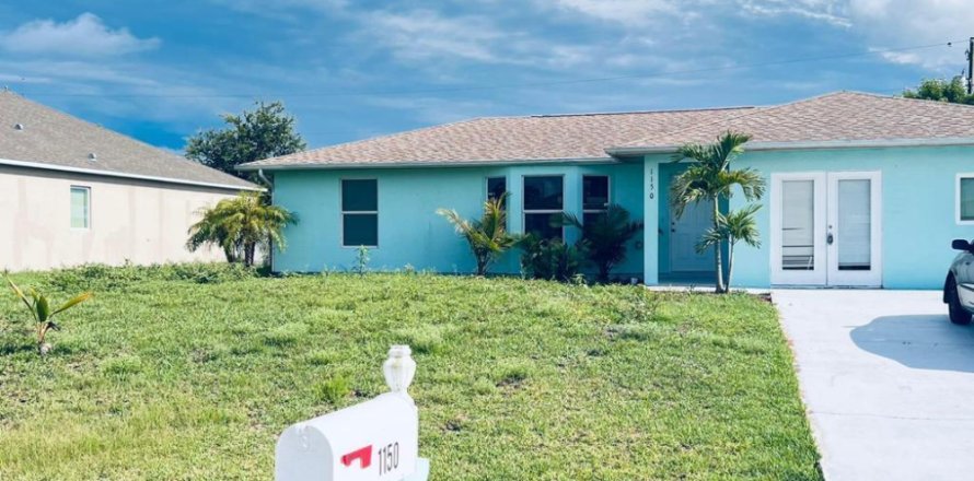 House in Port St. Lucie, Florida 4 bedrooms, 139.26 sq.m. № 2084140