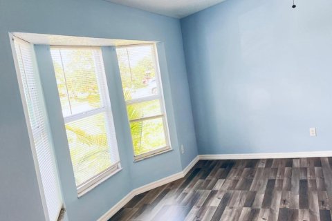 House in Port St. Lucie, Florida 4 bedrooms, 139.26 sq.m. № 2084140 - photo 7