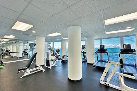 Condo in Miami, Florida, 2 bedrooms  № 1951085 - photo 26