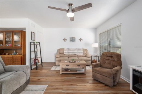 Touwnhouse à vendre à Ocala, Floride: 2 chambres, 118.73 m2 № 1725269 - photo 19