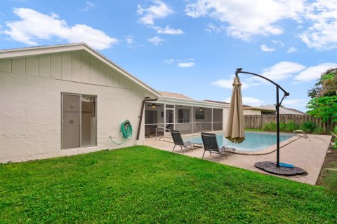 Снять в аренду виллу или дом в Веллингтон, Флорида 4 спальни, 197.42м2, № 1189665 - фото 1