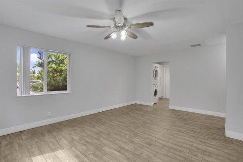 Immobilier commercial à vendre à Delray Beach, Floride: 156.26 m2 № 2251519 - photo 12