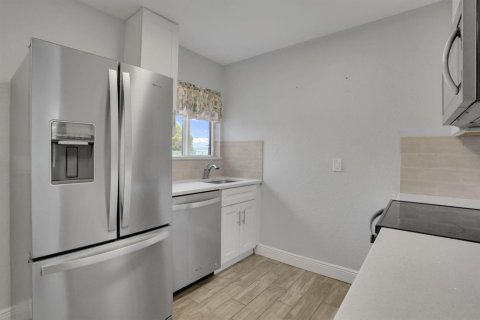 Immobilier commercial à vendre à Delray Beach, Floride: 156.26 m2 № 2251519 - photo 10
