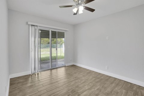 Immobilier commercial à vendre à Delray Beach, Floride: 156.26 m2 № 2251519 - photo 11