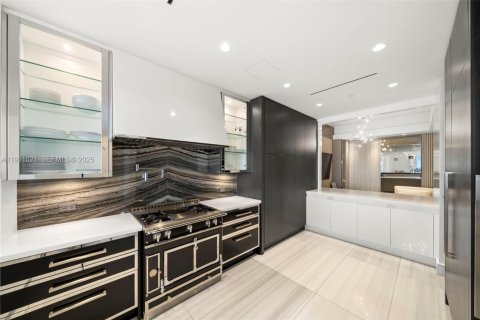 Condo in Sunny Isles Beach, Florida, 4 bedrooms  № 1989757 - photo 9