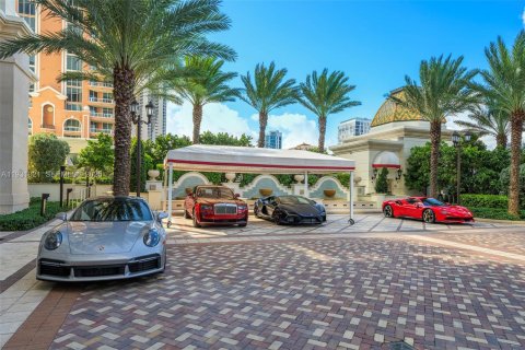 Condo in Sunny Isles Beach, Florida, 4 bedrooms  № 1989757 - photo 21