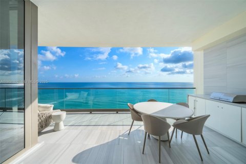 Condo in Sunny Isles Beach, Florida, 4 bedrooms  № 1989757 - photo 19
