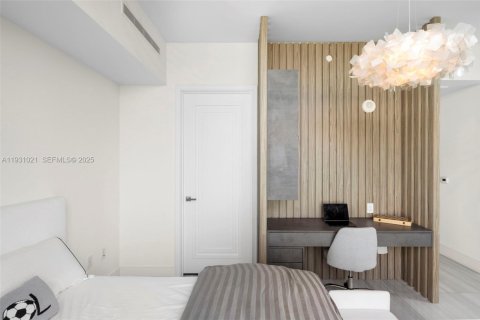 Condo in Sunny Isles Beach, Florida, 4 bedrooms  № 1989757 - photo 16