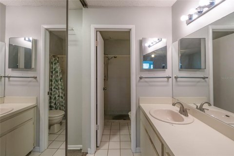 House in Palm Harbor, Florida 2 bedrooms, 90.67 sq.m. № 1905581 - photo 11