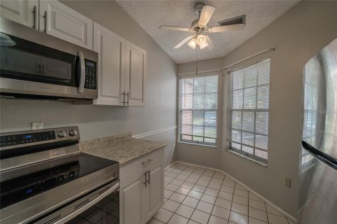 House in Palm Harbor, Florida 2 bedrooms, 90.67 sq.m. № 1905581 - photo 4