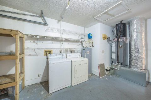 House in Palm Harbor, Florida 2 bedrooms, 90.67 sq.m. № 1905581 - photo 21