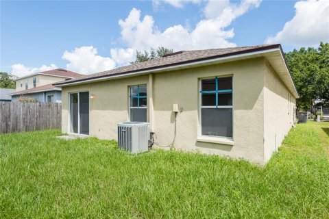 House in Seffner, Florida 3 bedrooms, 120.4 sq.m. № 1919159 - photo 21
