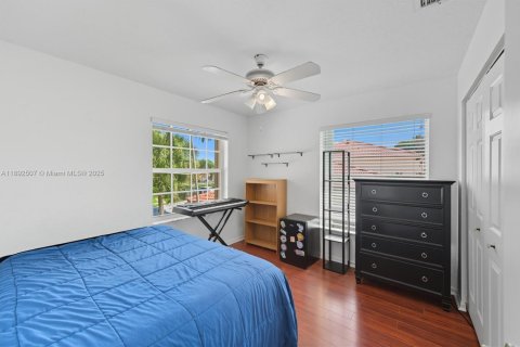 Townhouse in Coral Springs, Florida 3 bedrooms, 142.7 sq.m. № 1945133 - photo 20