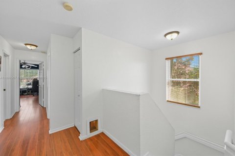 Townhouse in Coral Springs, Florida 3 bedrooms, 142.7 sq.m. № 1945133 - photo 19