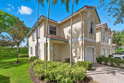 Townhouse in Coral Springs, Florida 3 bedrooms, 142.7 sq.m. № 1945133 - photo 1