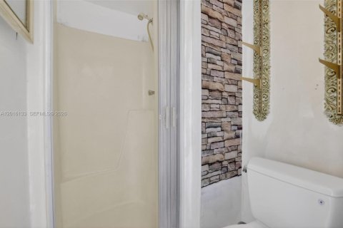 Condo in Sunrise, Florida, 2 bedrooms  № 2261593 - photo 28