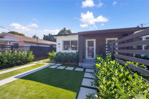 Propiedad comercial en venta en Miami, Florida, 149.11 m2 № 2000021 - foto 28