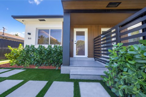 Propiedad comercial en venta en Miami, Florida, 149.11 m2 № 2000021 - foto 27