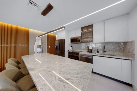 Propiedad comercial en venta en Miami, Florida, 149.11 m2 № 2000021 - foto 11